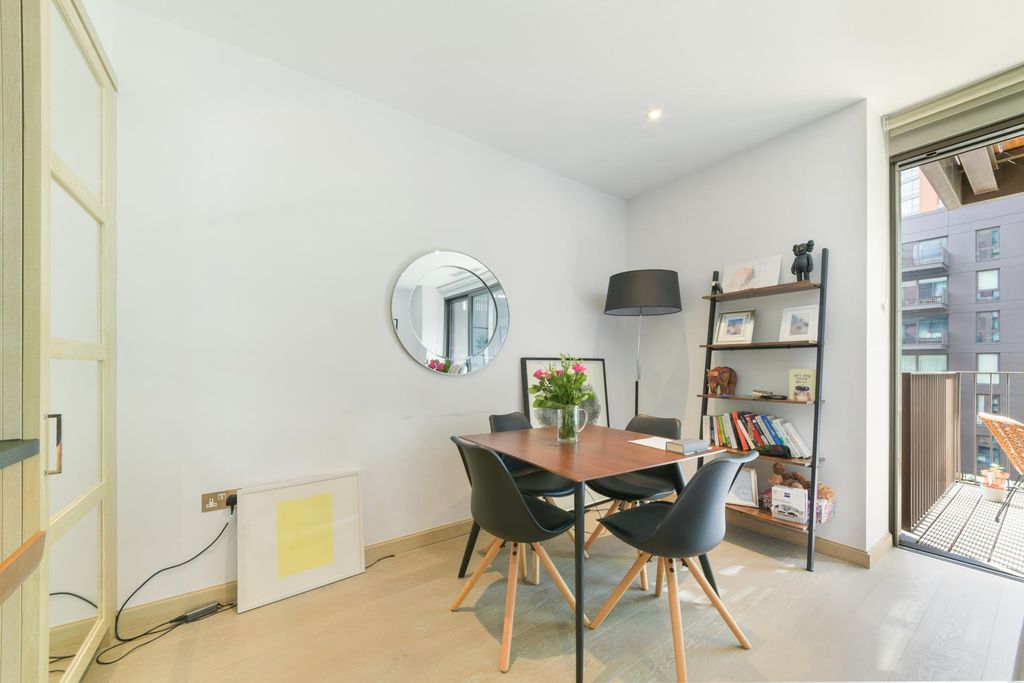 Property photo 3 of 24