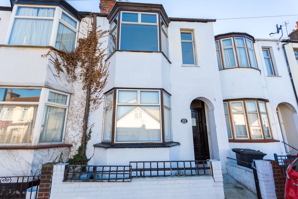 Property photo 1 of 2