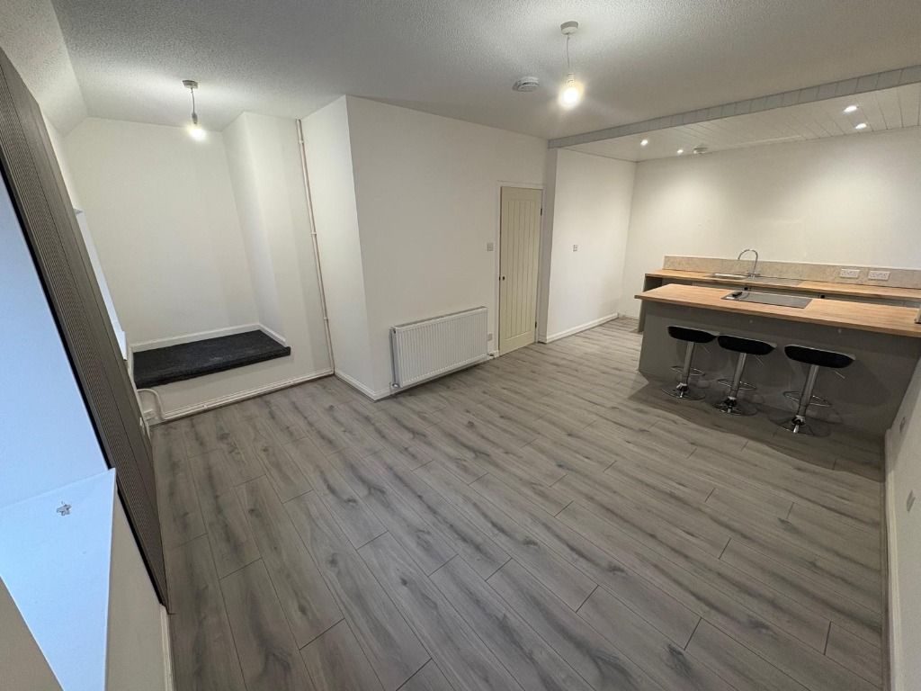 Property photo 2 of 9 Photo 2