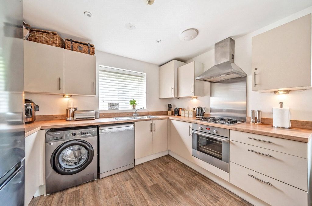Property photo 2 of 12 Picture No. 02