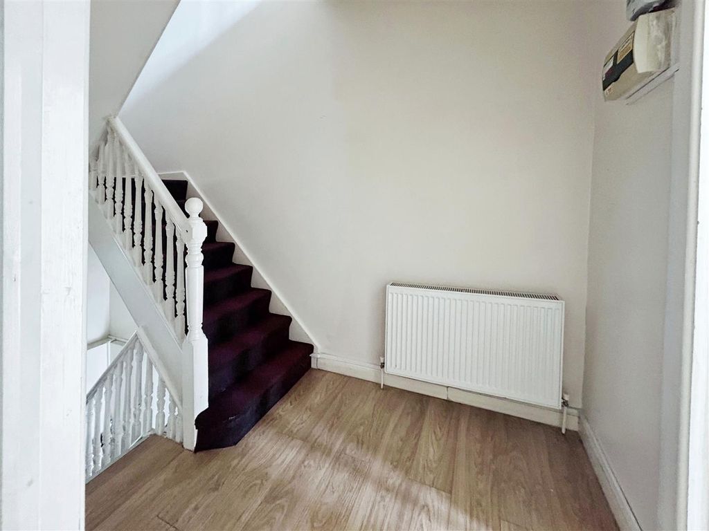 Property photo 3 of 8 29Cce837-Img_3632.Jpeg