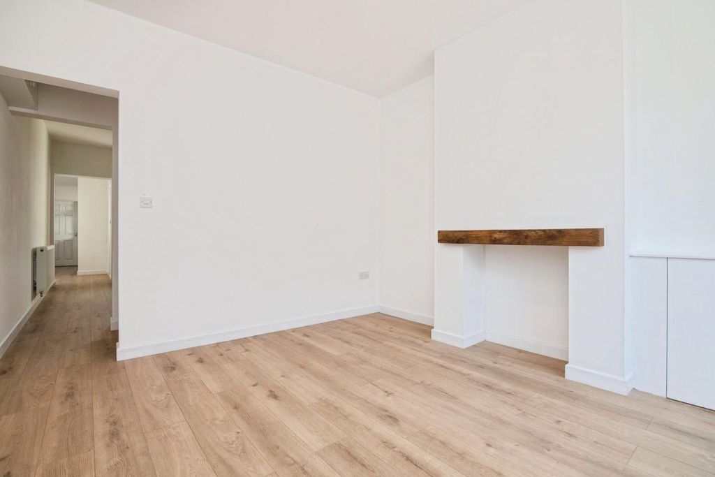 Property photo 3 of 16 Kings-28.Jpg