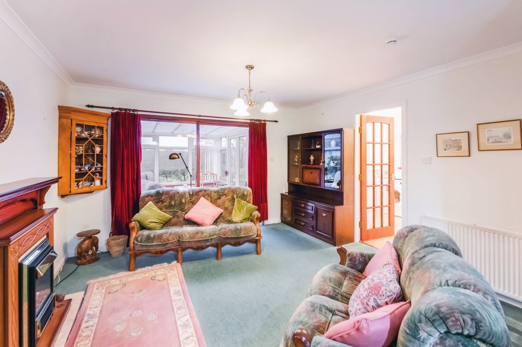 Property photo 3 of 25