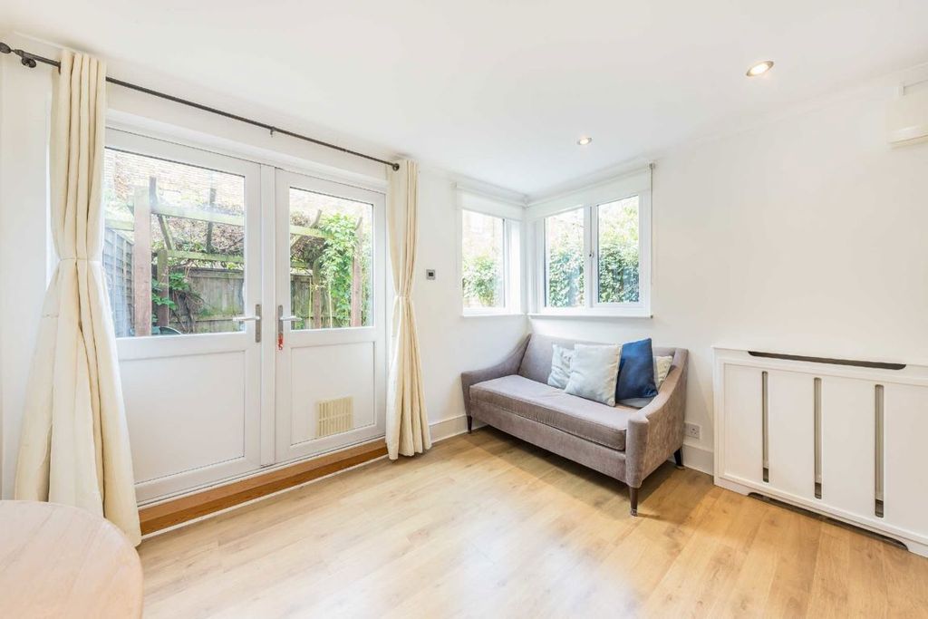 Property photo 1 of 6