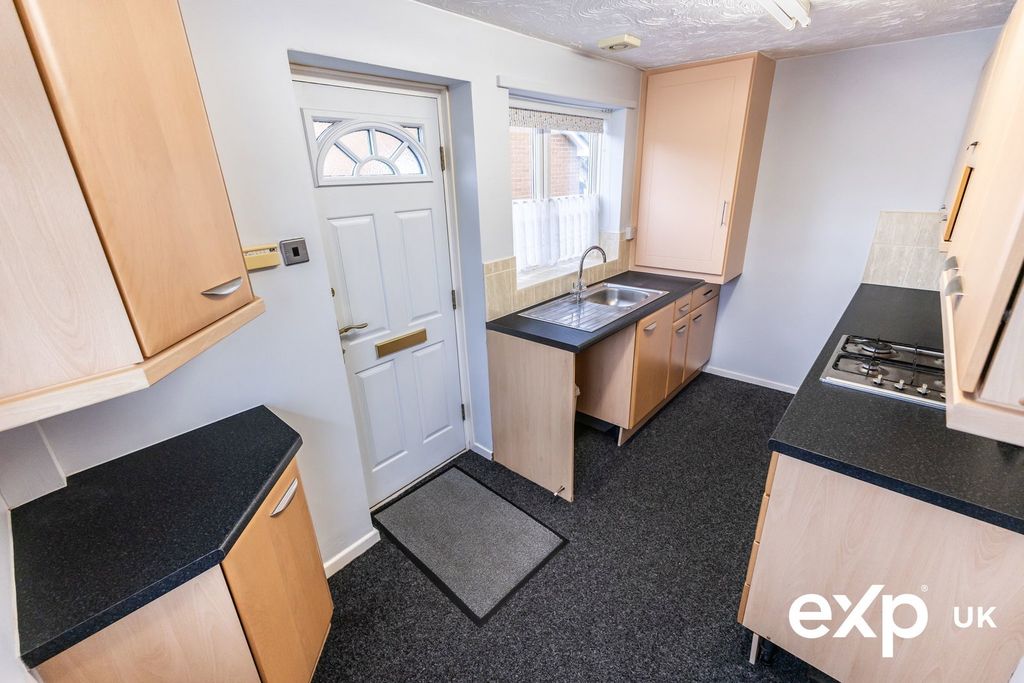 Property photo 2 of 18