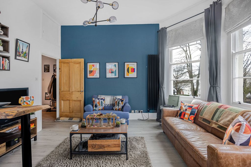 Property photo 1 of 19 Reception