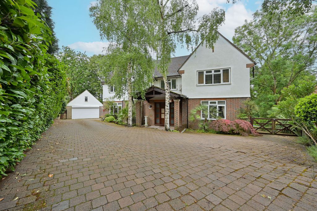 Property photo 1 of 39