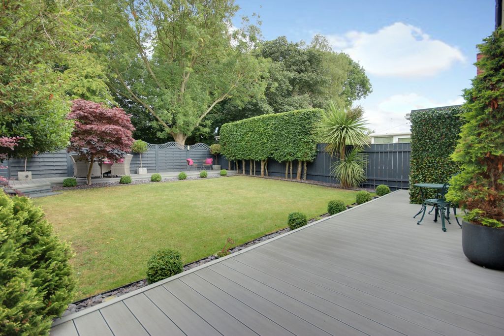 Property photo 2 of 25 1 Garden A