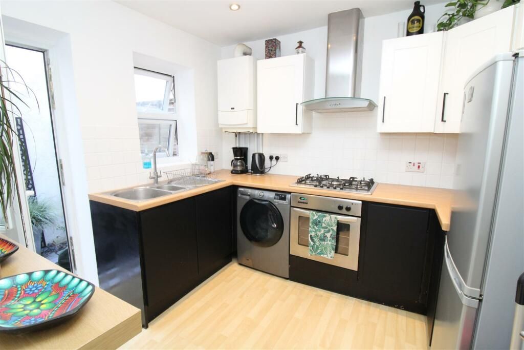 Property photo 3 of 7