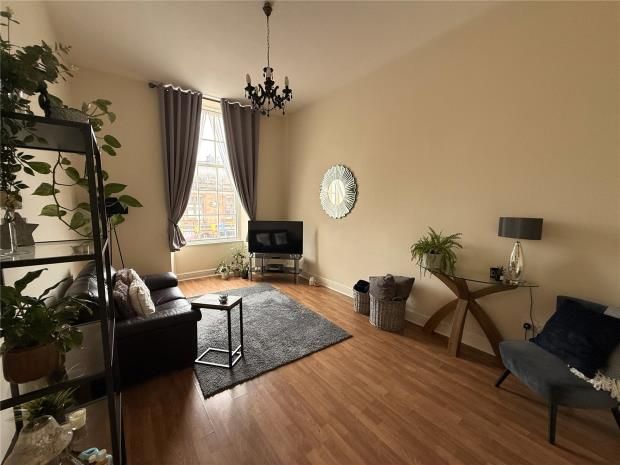Property photo 3 of 8 Picture No. 06
