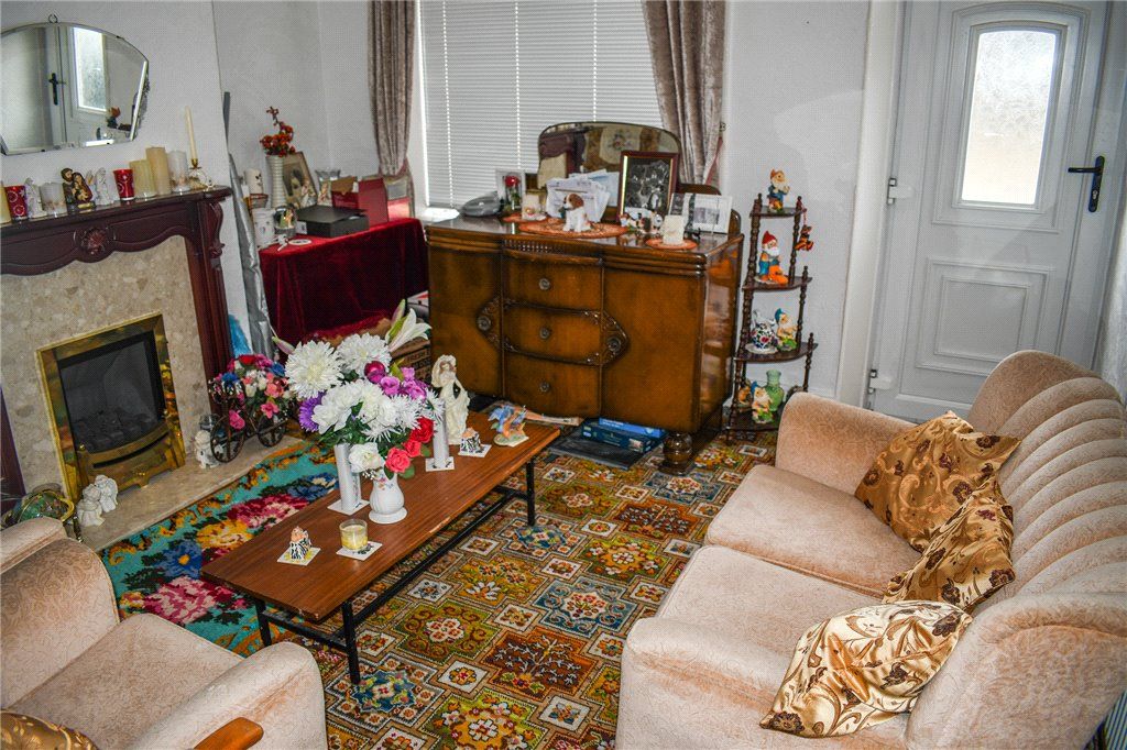 Property photo 2 of 12 Lounge