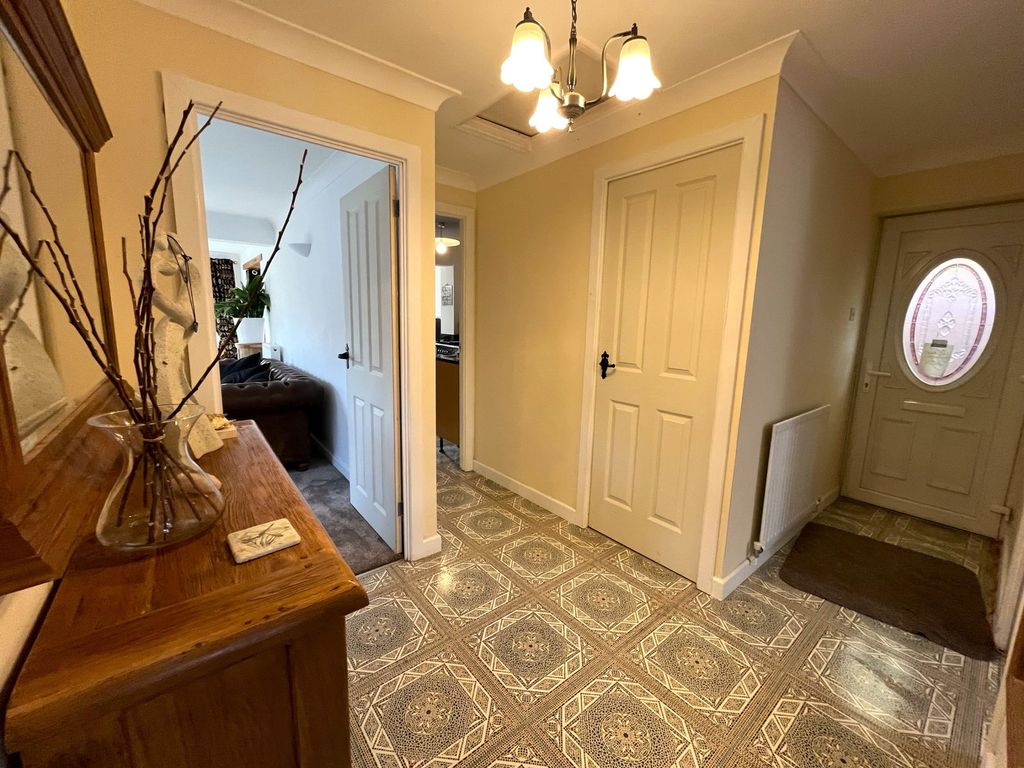 Property photo 3 of 26