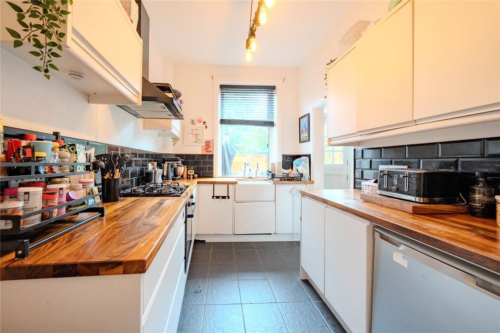 Property photo 3 of 20 Picture No. 07