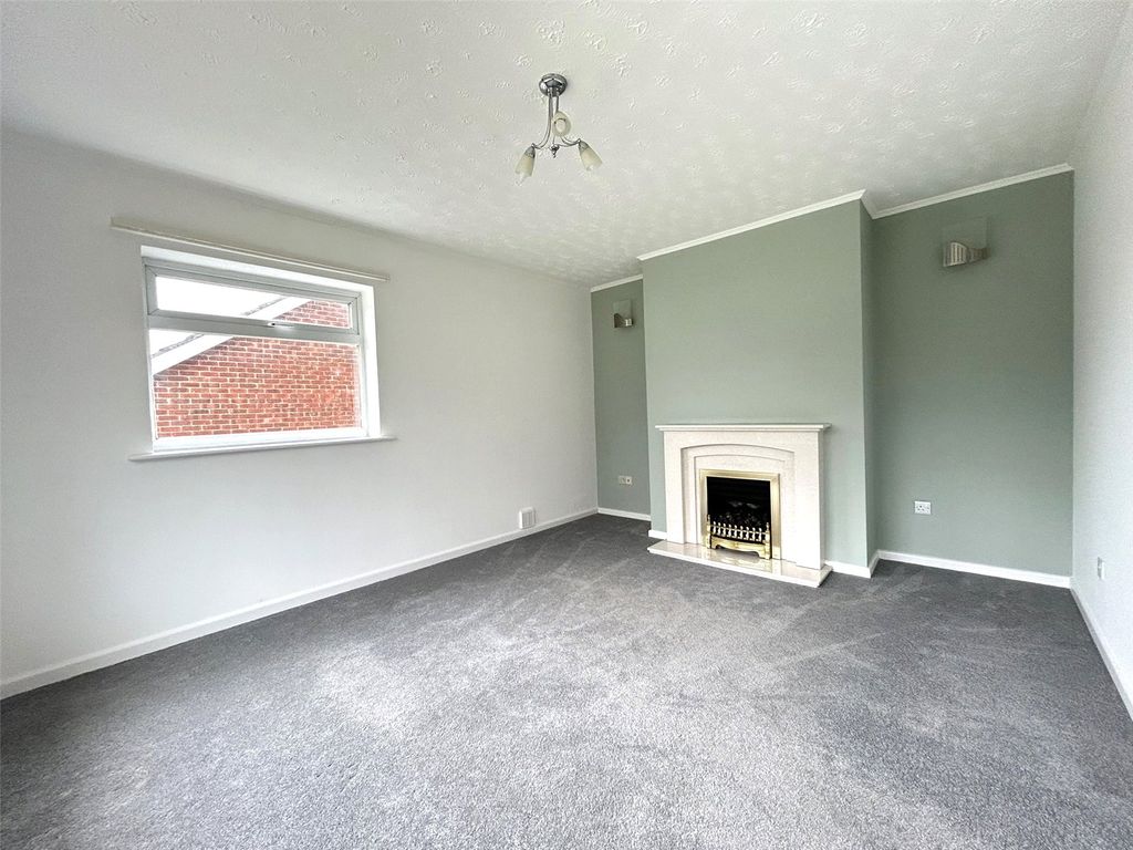 Property photo 2 of 11 Picture No. 25