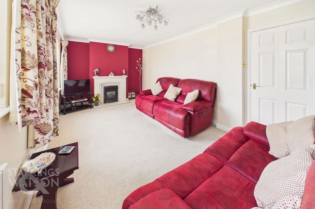 Property photo 2 of 22