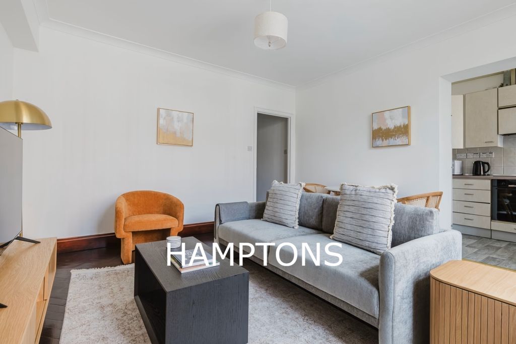 Property photo 2 of 9 2