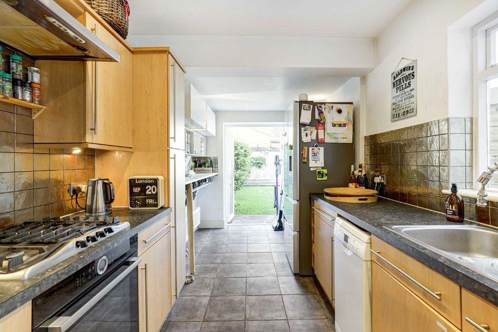 Property photo 3 of 9