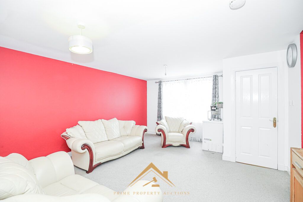 Property photo 2 of 28