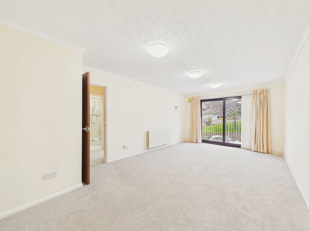 Property photo 3 of 13 Living Room