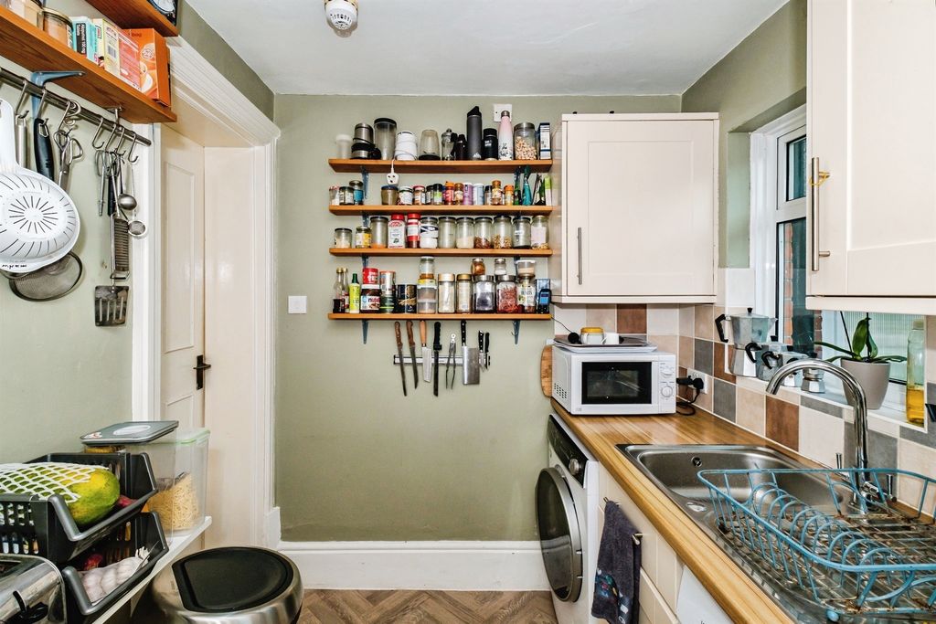 Property photo 3 of 16