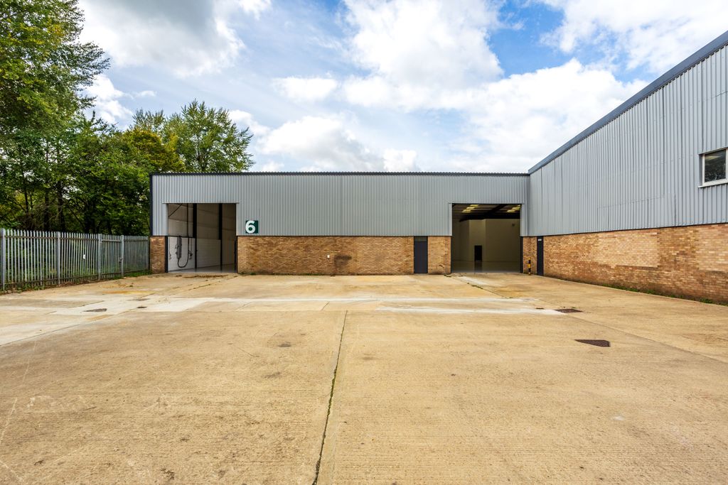 Property photo 2 of 10