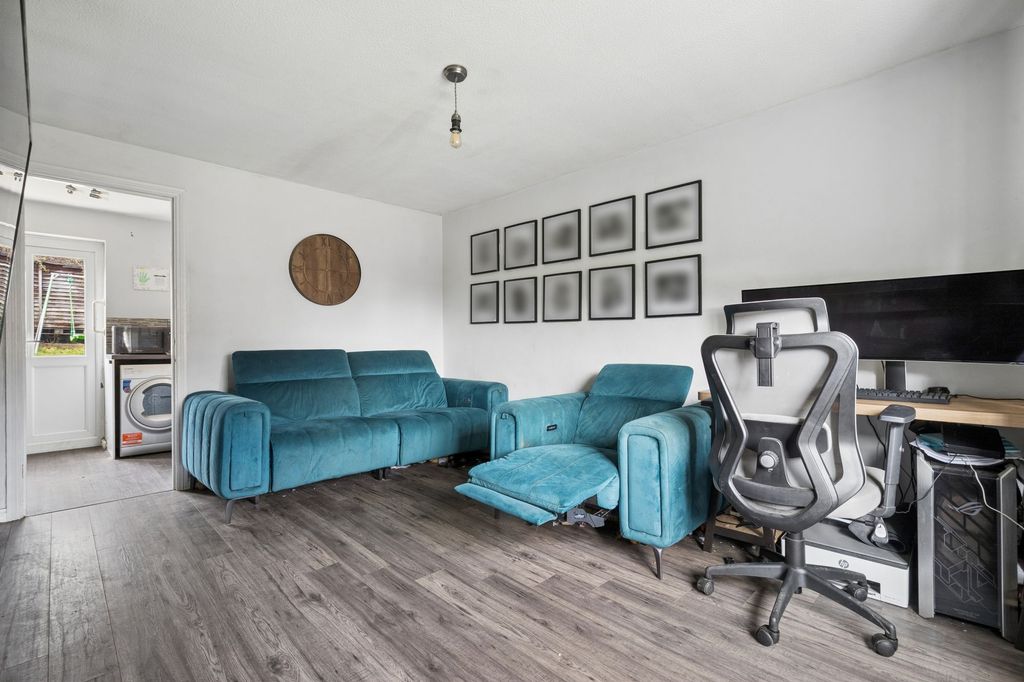 Property photo 3 of 14