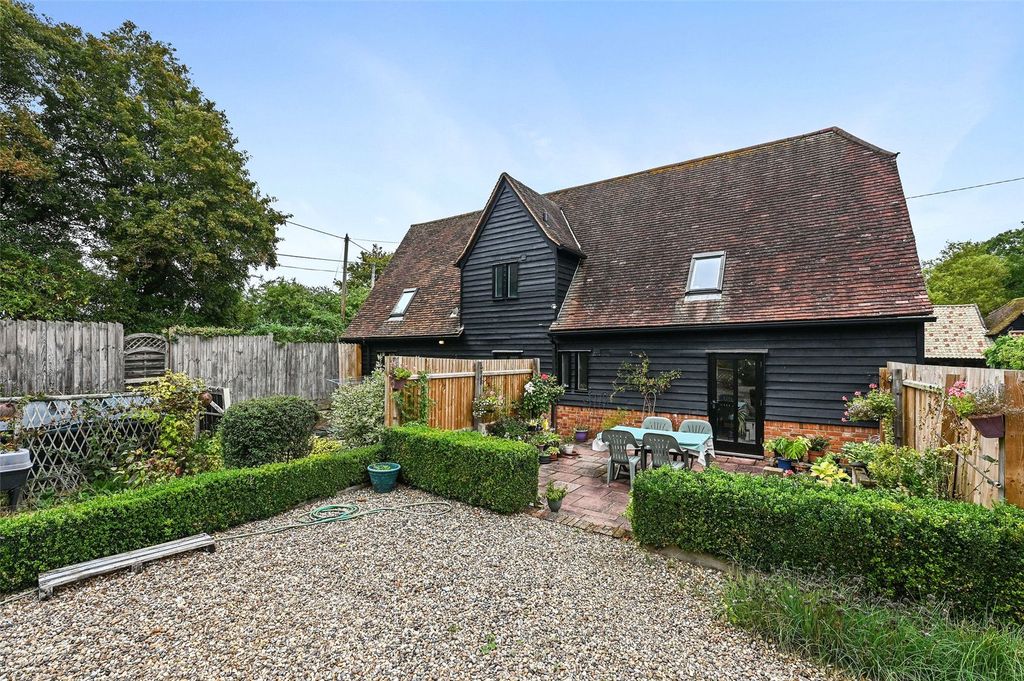 Property photo 2 of 28 Picture No. 21