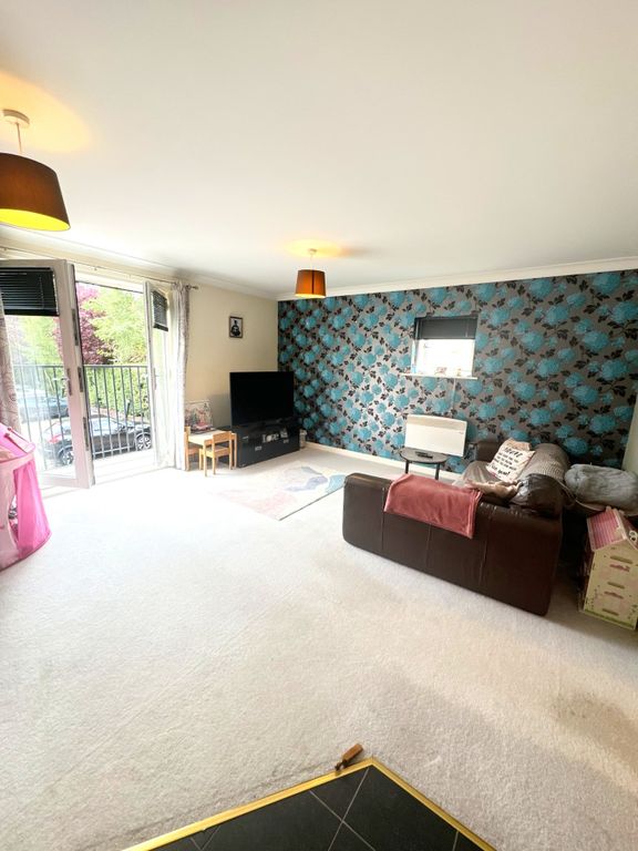 Property photo 3 of 10