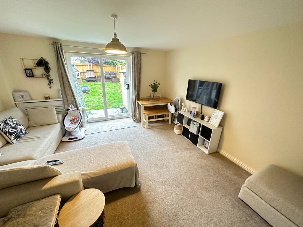Property photo 2 of 9