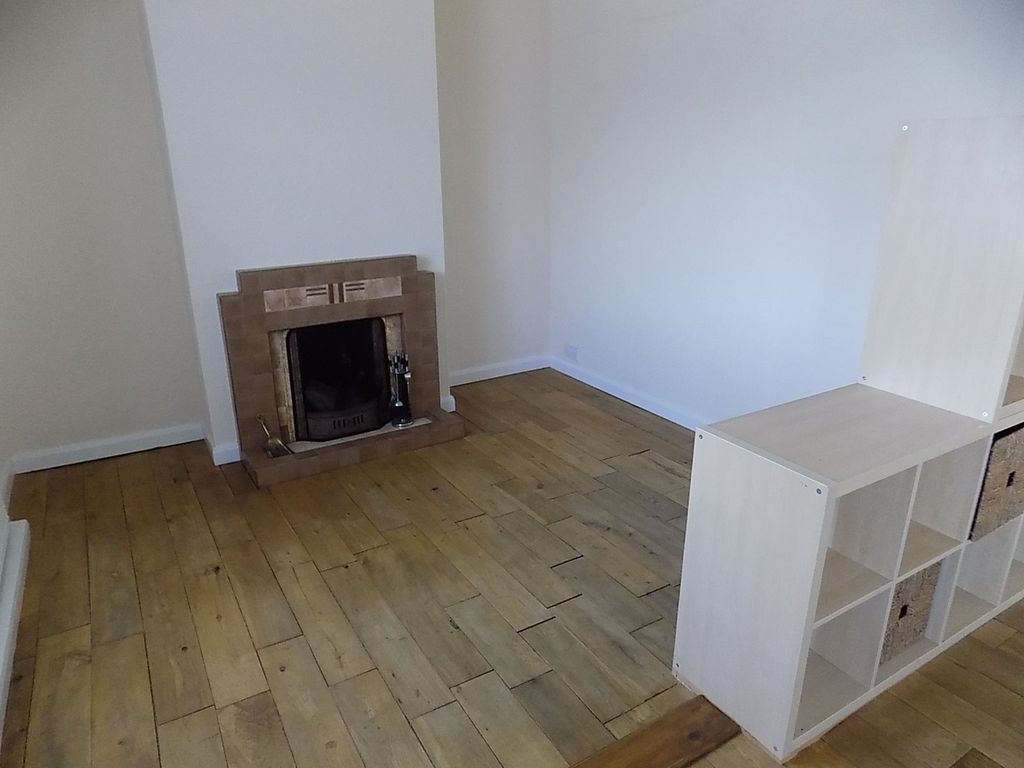 Property photo 3 of 10 Full Width Living/Dining Room