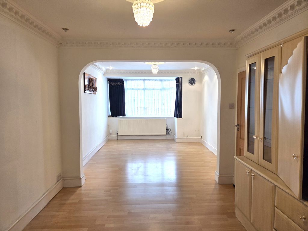 Property photo 2 of 21 Gallery