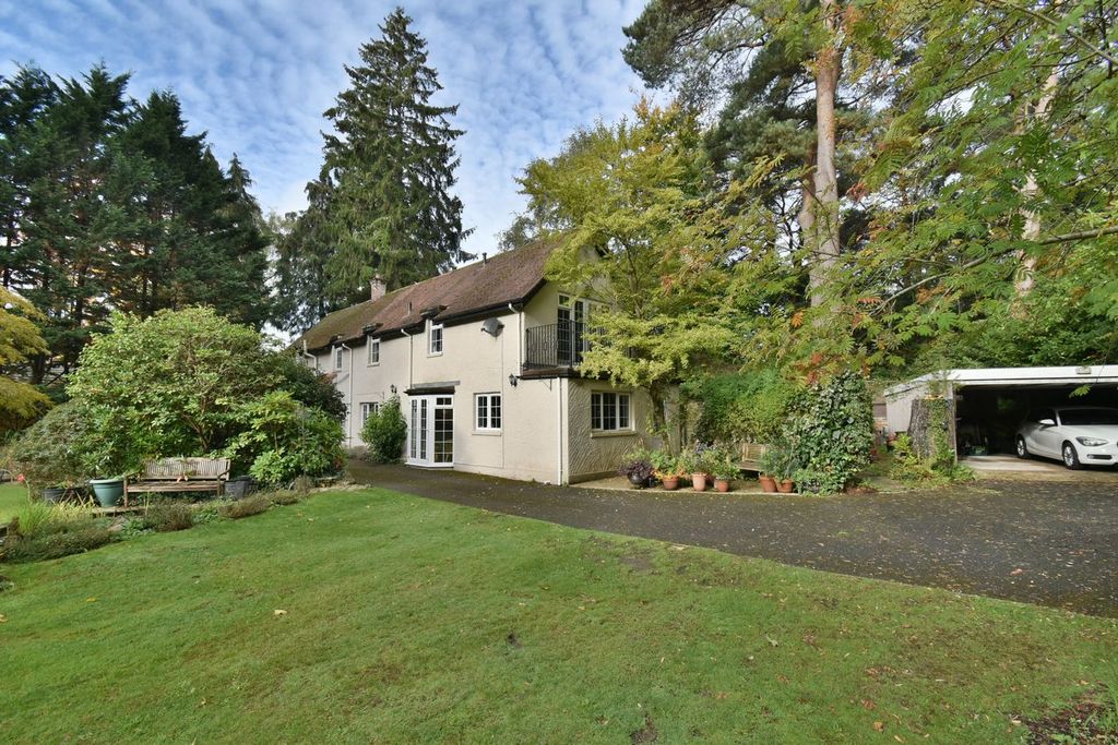 Property photo 1 of 24