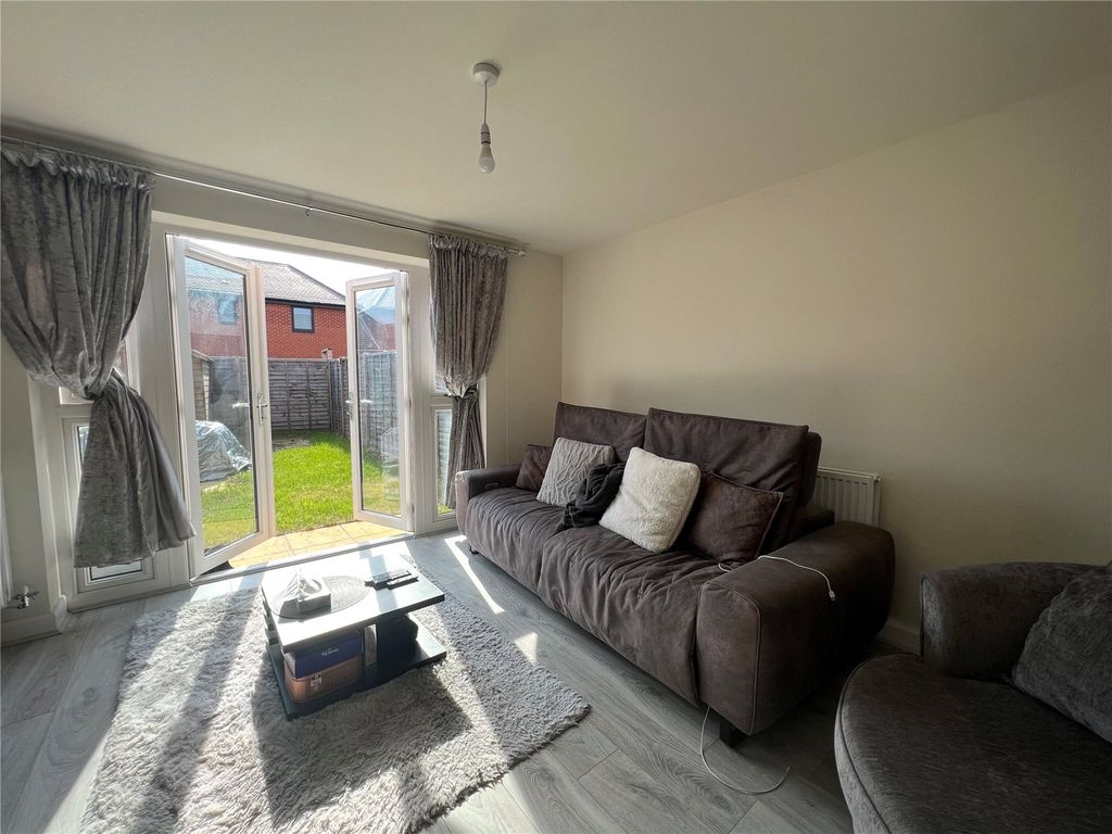 Property photo 2 of 6 Picture No. 09