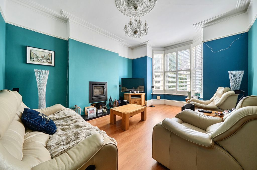 Property photo 2 of 12 1487252-12-6A4Fe8...