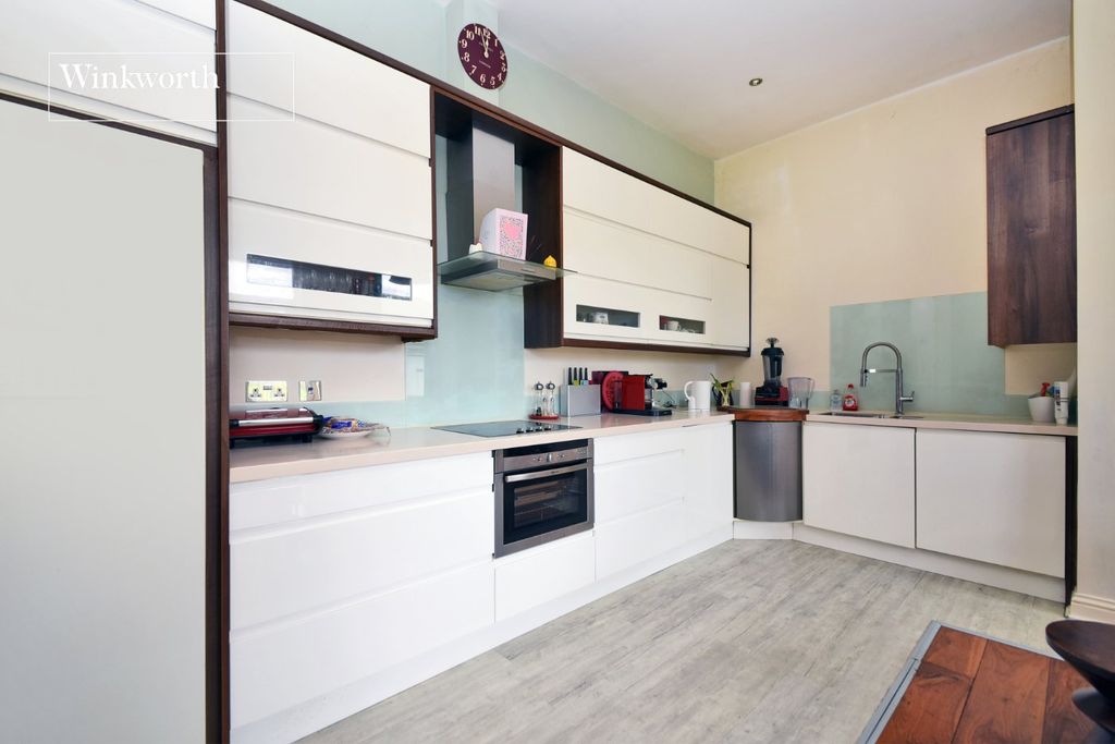 Property photo 3 of 18 Picture No. 04