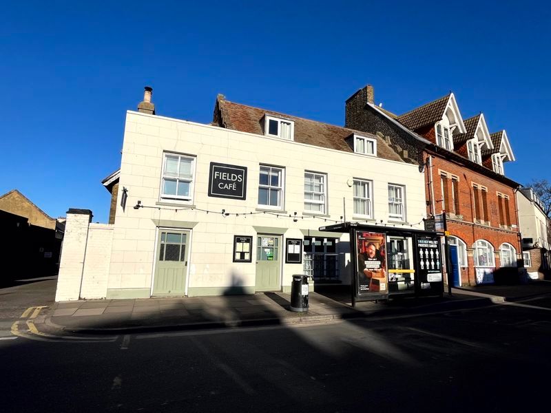 Property photo 1 of 7 Photo 8