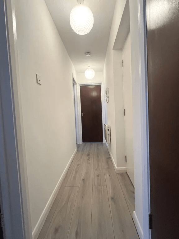 Property photo 3 of 6 Gallery