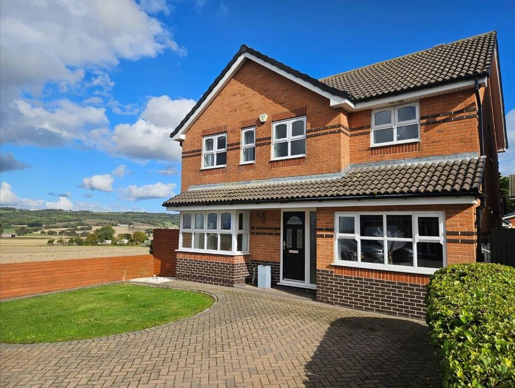 Property photo 1 of 40 Chapel View - For Sale .Jpg