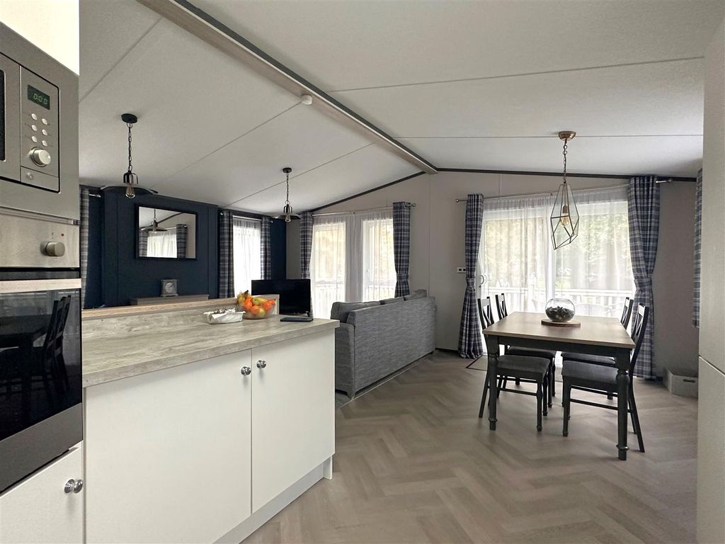 Property photo 3 of 13 5.Jpg