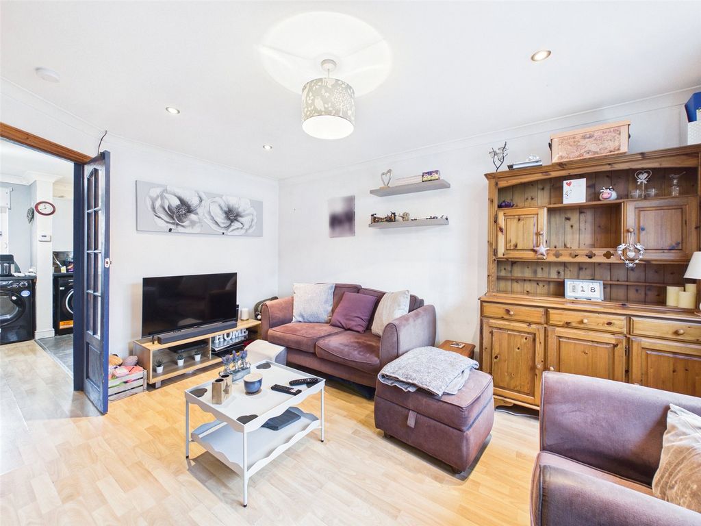 Property photo 2 of 11 Picture No. 08