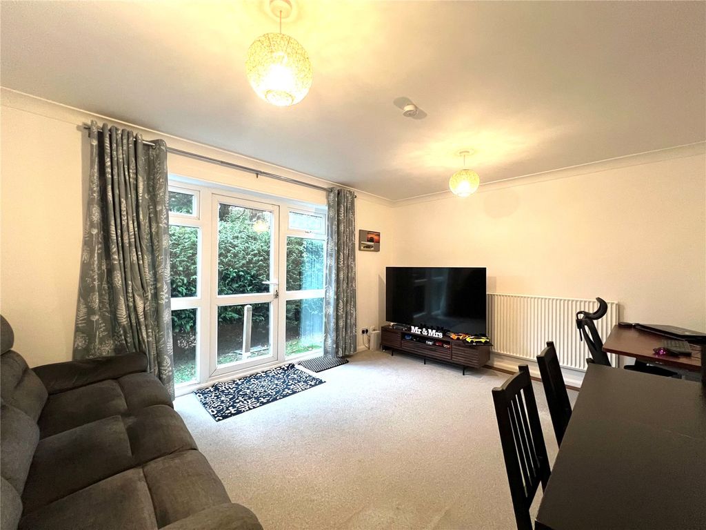 Property photo 3 of 10 Picture No. 11