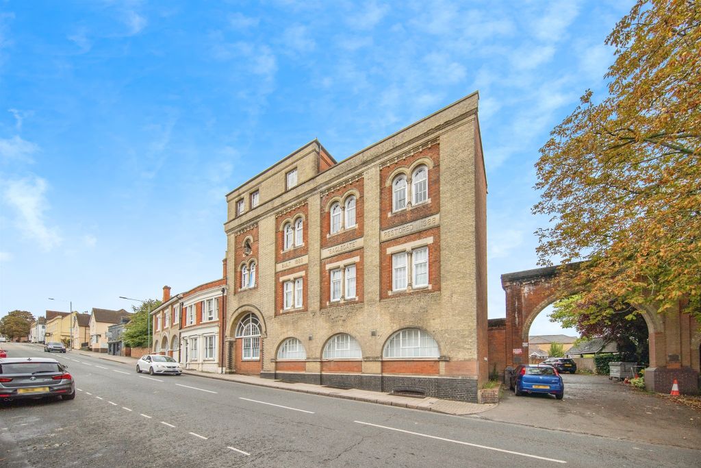 Property photo 1 of 13