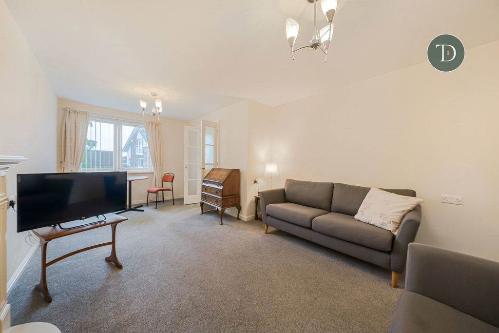 Property photo 3 of 17