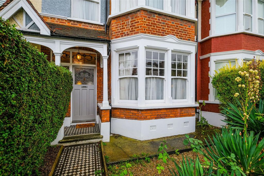 Property photo 2 of 22