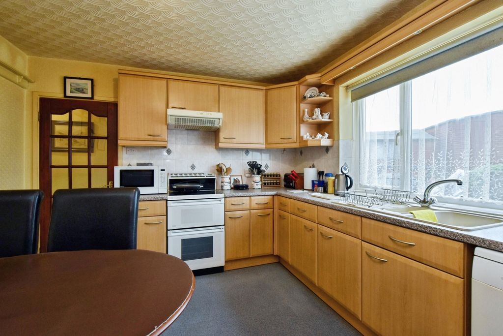 Property photo 2 of 17 Pbox-Img.Jpg