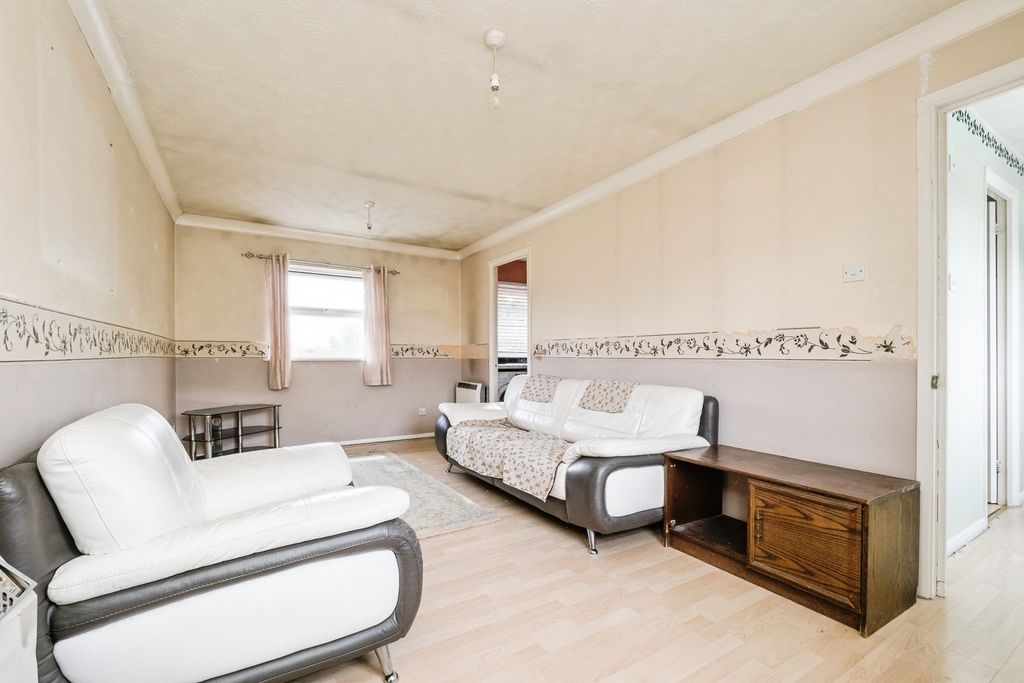 Property photo 2 of 8 Pbox-Img.Jpg