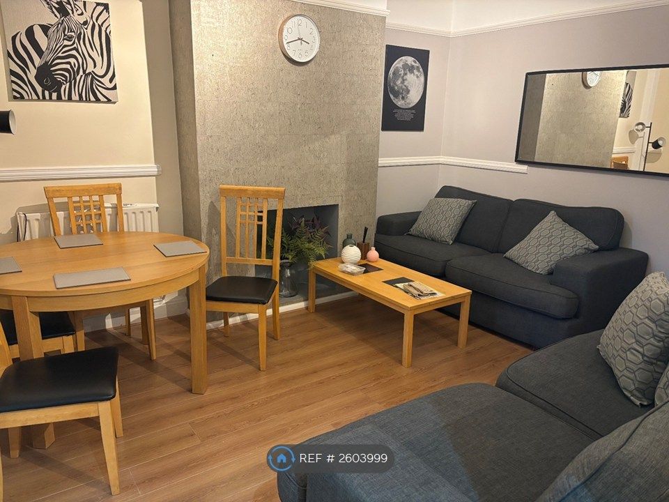 Property photo 1 of 11 Lounge