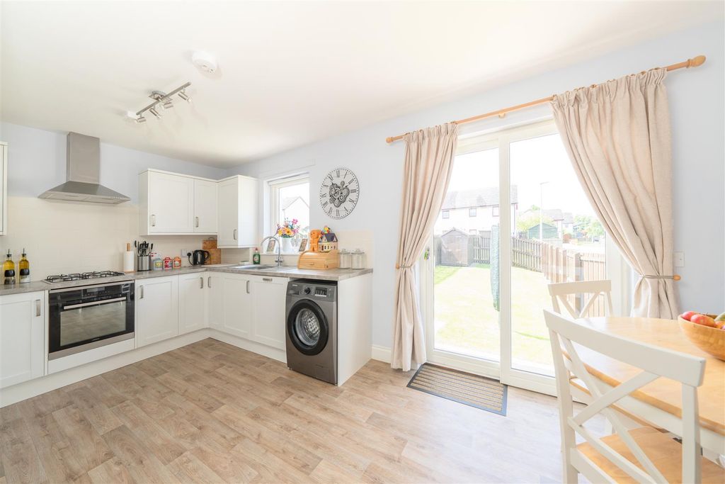 Property photo 3 of 18 20_James_Dickson_Place-7.Jpg