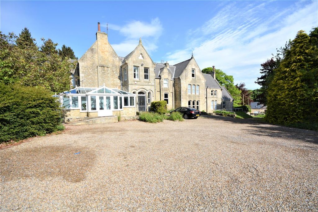 Property photo 1 of 44