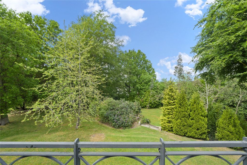Property photo 3 of 16 Picture No. 11